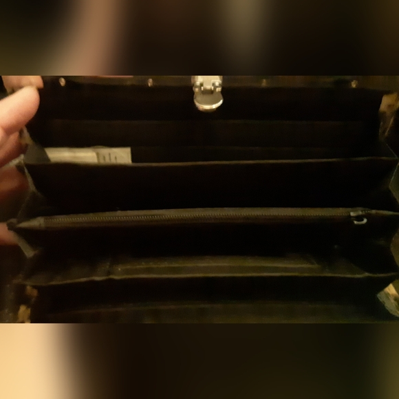 Leopard Print/Crocodile Pattern Silver Clutch Wallet Set - Picture 2 of 5